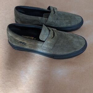 Vans x Beatrice, green loafers, sneakers genuine suede, sz 9.5